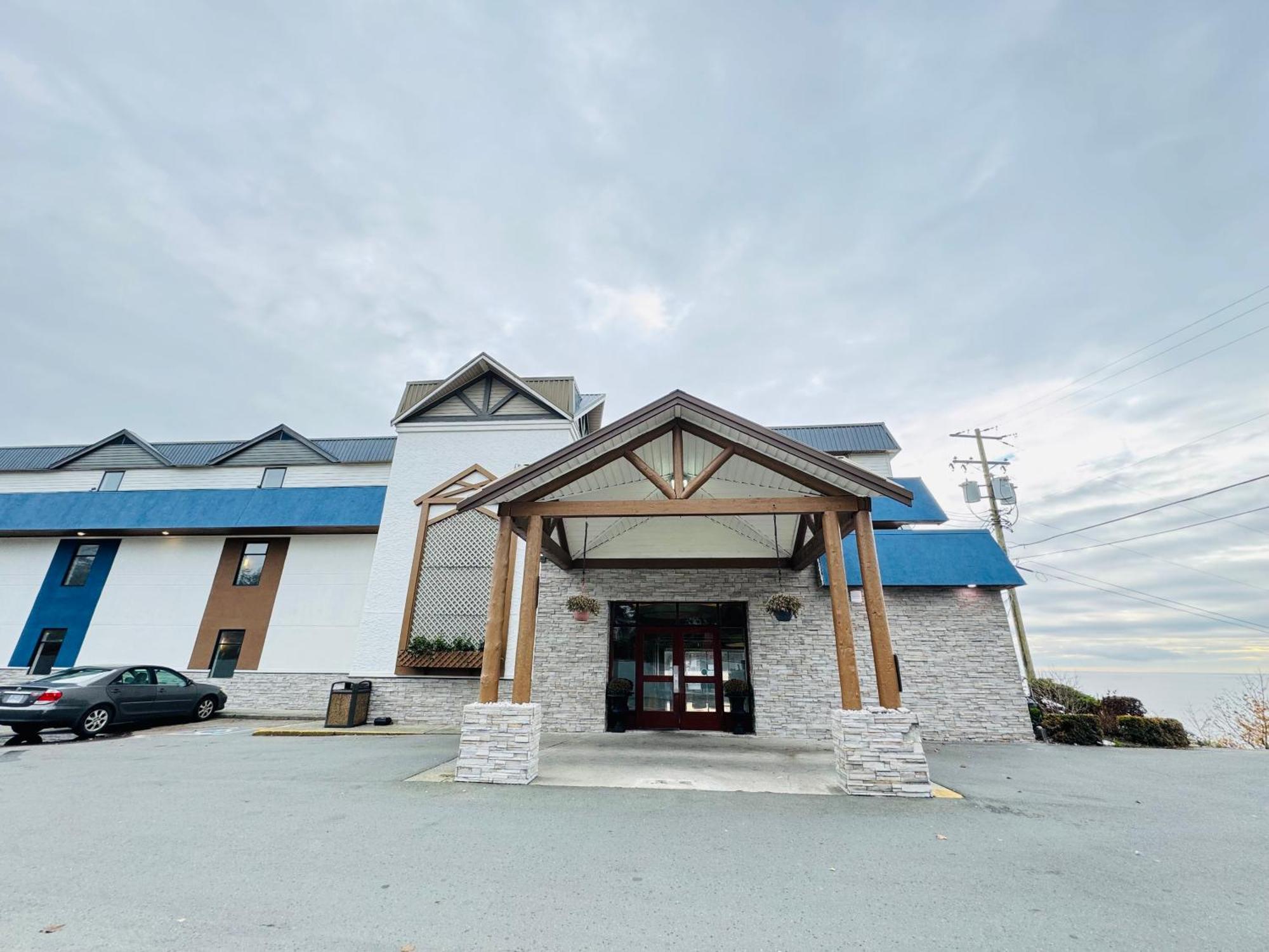 Anchor Inn And Suites Campbell River Exterior photo